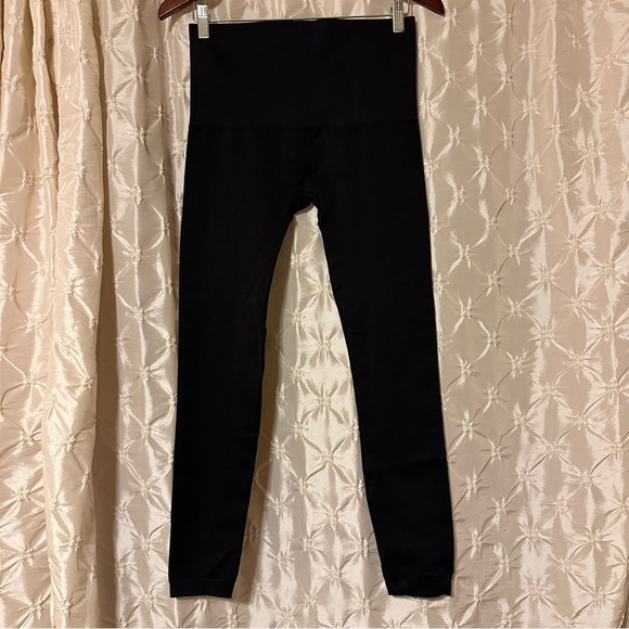 Spanx Look At Me Now Seamless Cropped Leggings Charcoal Grey Black - Picture 2 of 10